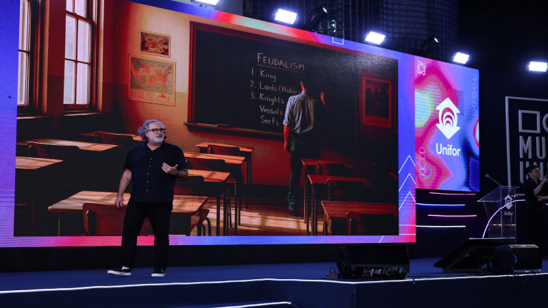 Com foco em imaginação criativa, Luiz Telles promove palestra sobre a construção de storytelling