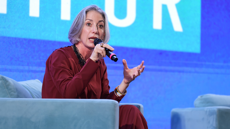 Mundo Unifor 2025: Vera Iaconelli analisa como a era digital molda as relações humanas