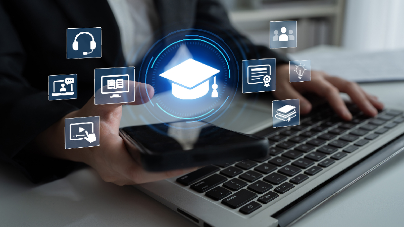 A conquista reforça a qualidade acadêmica da graduação EaD e o compromisso da Unifor em oferecer uma formação conectada às transformações do mundo do trabalho. (Foto: Getty Images)