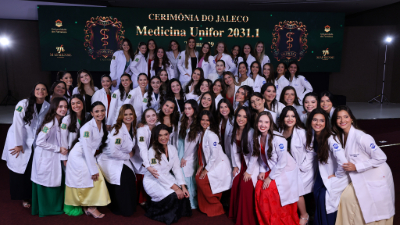 A cerimônia é tradição do curso de Medicina e visa despertar nos acadêmicos o comprometimento médico ainda no início da graduação (Foto: Ares Soares)