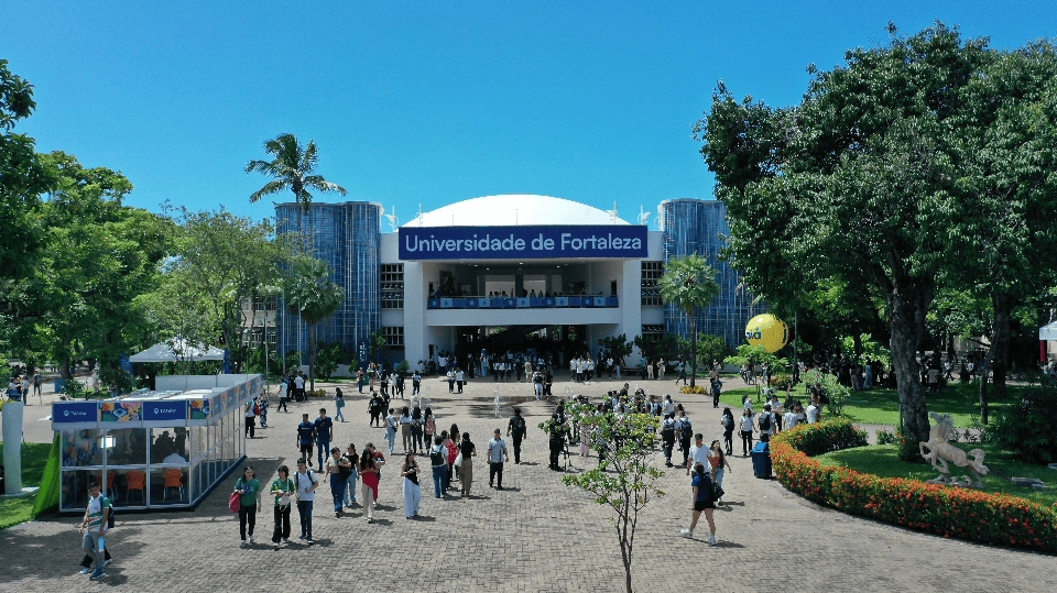 A iniciativa gratuita visa reunir estudantes do ensino médio das redes públicas e privadas de ensino - Foto: Ares Soares
