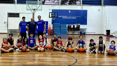 A Escola de Esportes, projeto de extensão da Unifor, iniciou as atividades do semestre 2026.2 com turmas em diferentes modalidades esportivas para crianças e adolescentes de 10 a 17 anos (Foto: Julia Silva)