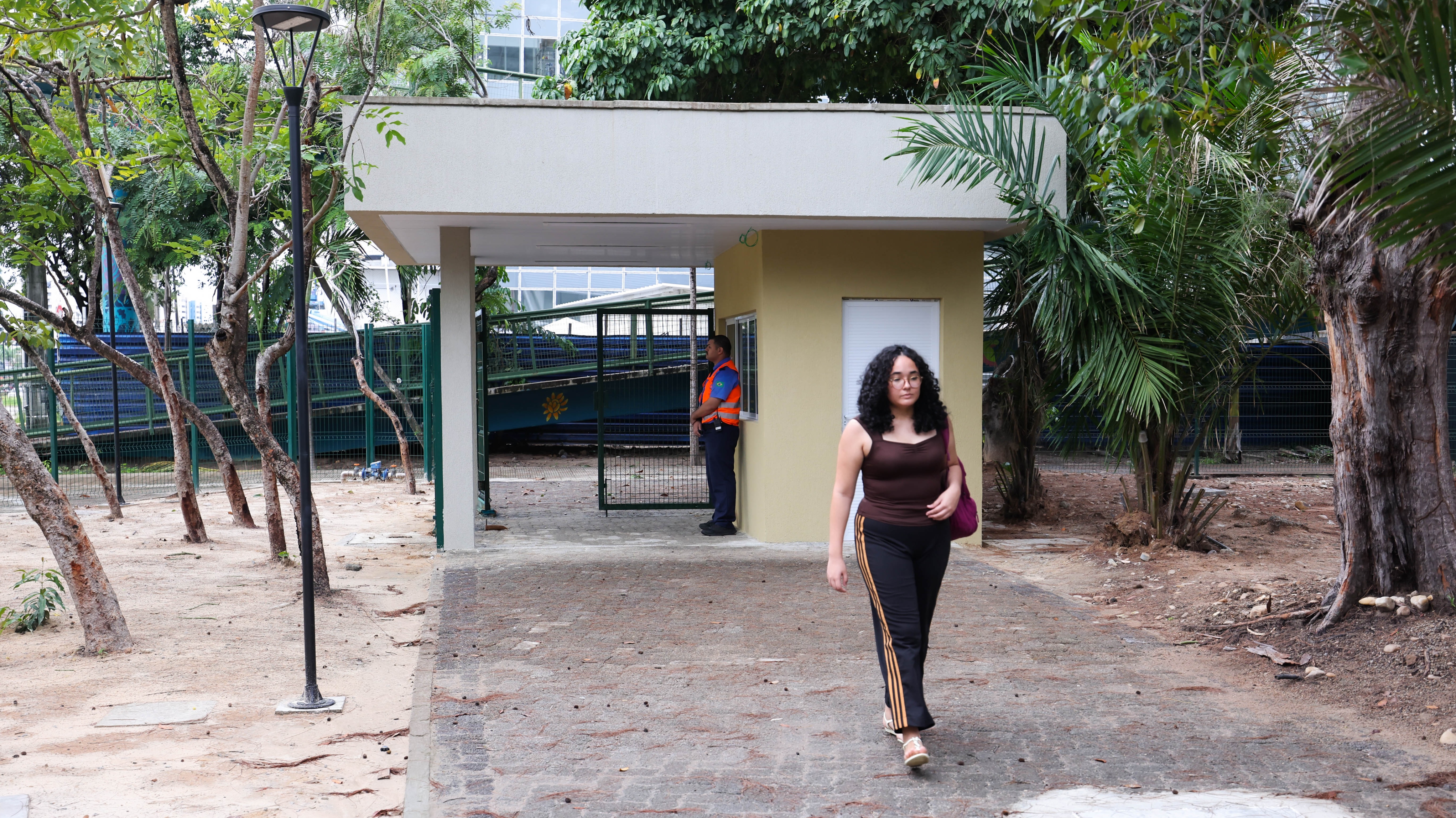 Com a mudança, o portão situado em frente à Reitoria será fechado - Foto: Ares Soares