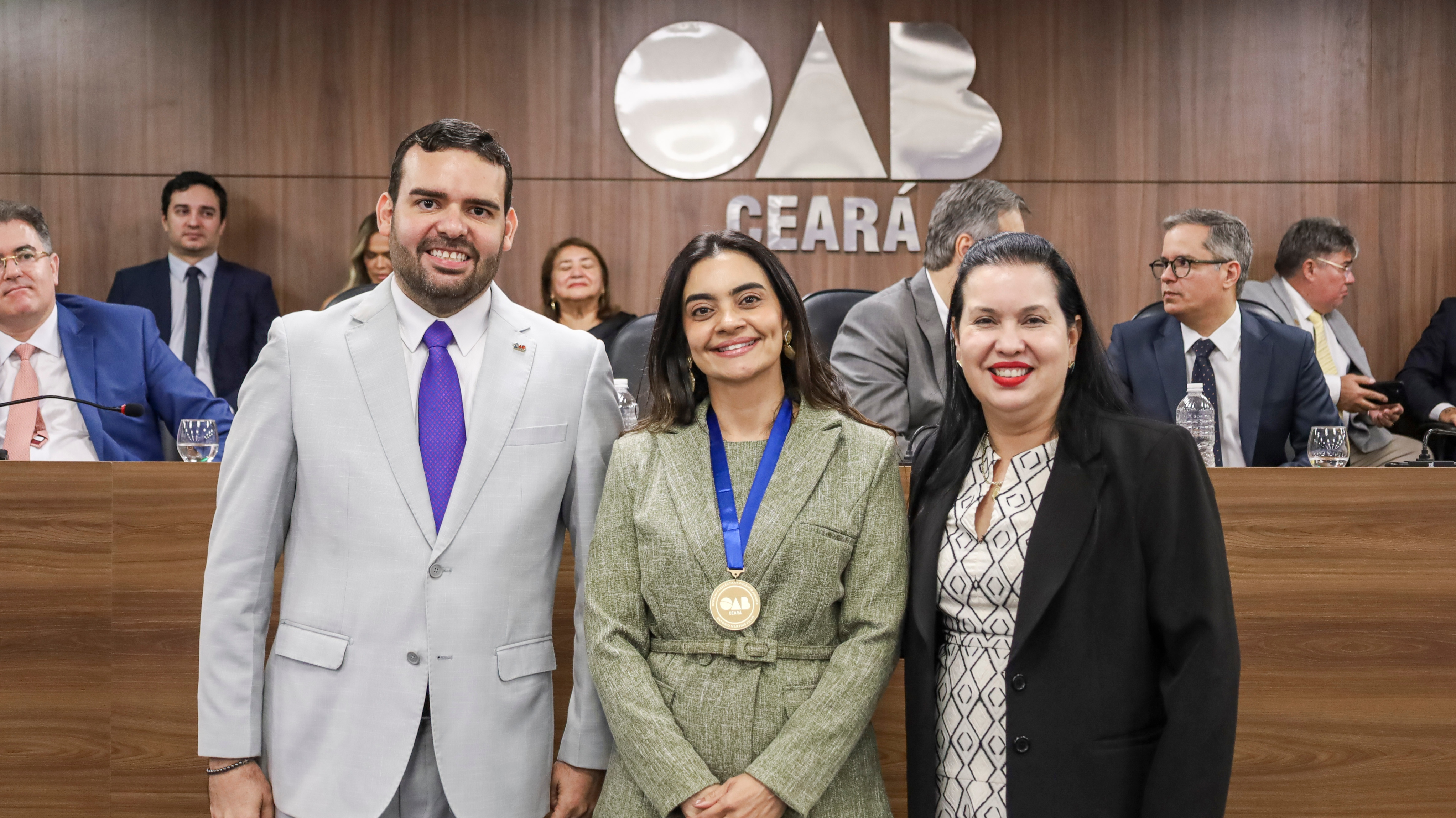 O presidente da ESA/CE, Raphael Castelo Branco; a vice-reitora de Ensino da Unifor, Profa. Dra. Katherinne Maciel; e a presidente da OAB/CE, Christiane Leitão - Foto: Ascom/OAB-CE