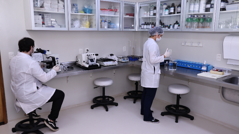 O Centro de Diagnóstico de Imagem e o Laboratório de Histopatologia passaram por modernizações que contribuem tanto para o desenvolvimento profissional dos discentes quanto para a produção científica (Foto: Ares Soares)