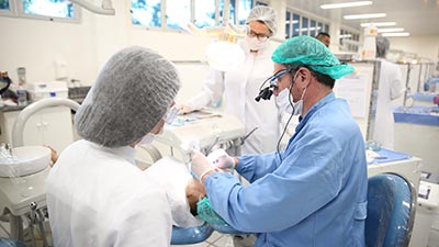 As Clínicas Odontológicas ficam localizadas no bloco O da Unifor e ofertam variedade de serviços gratuitos (Foto: Ares Soares)