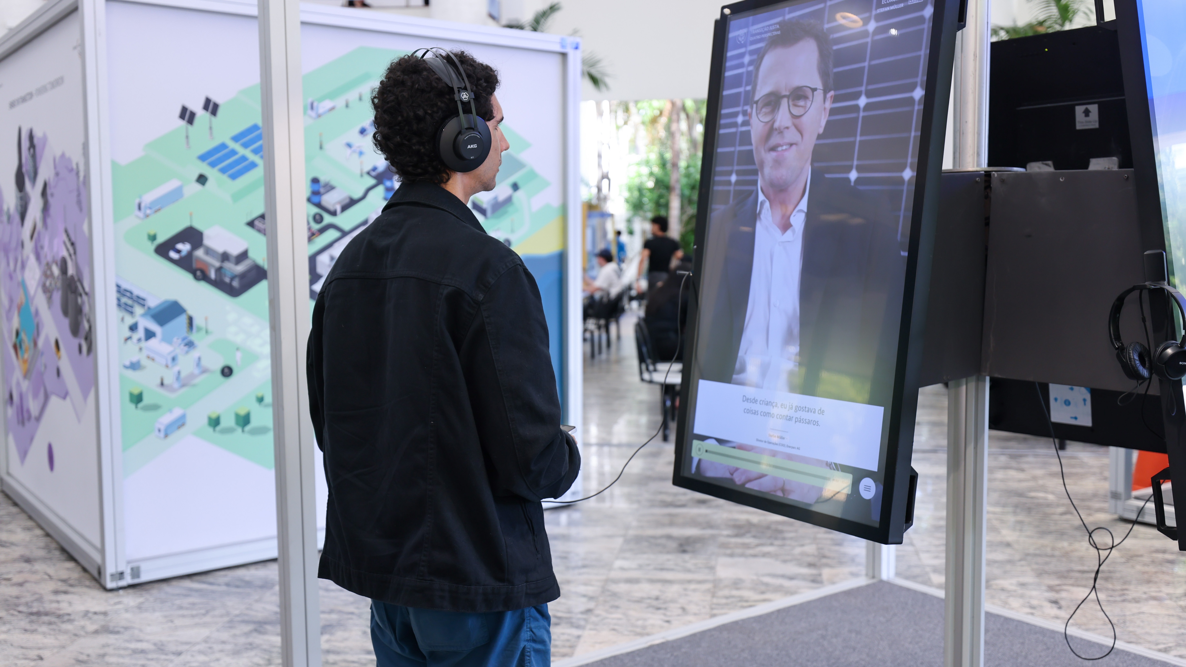 A exposição acontece no Centro de Convivência da Unifor. Foto: Ares Soares