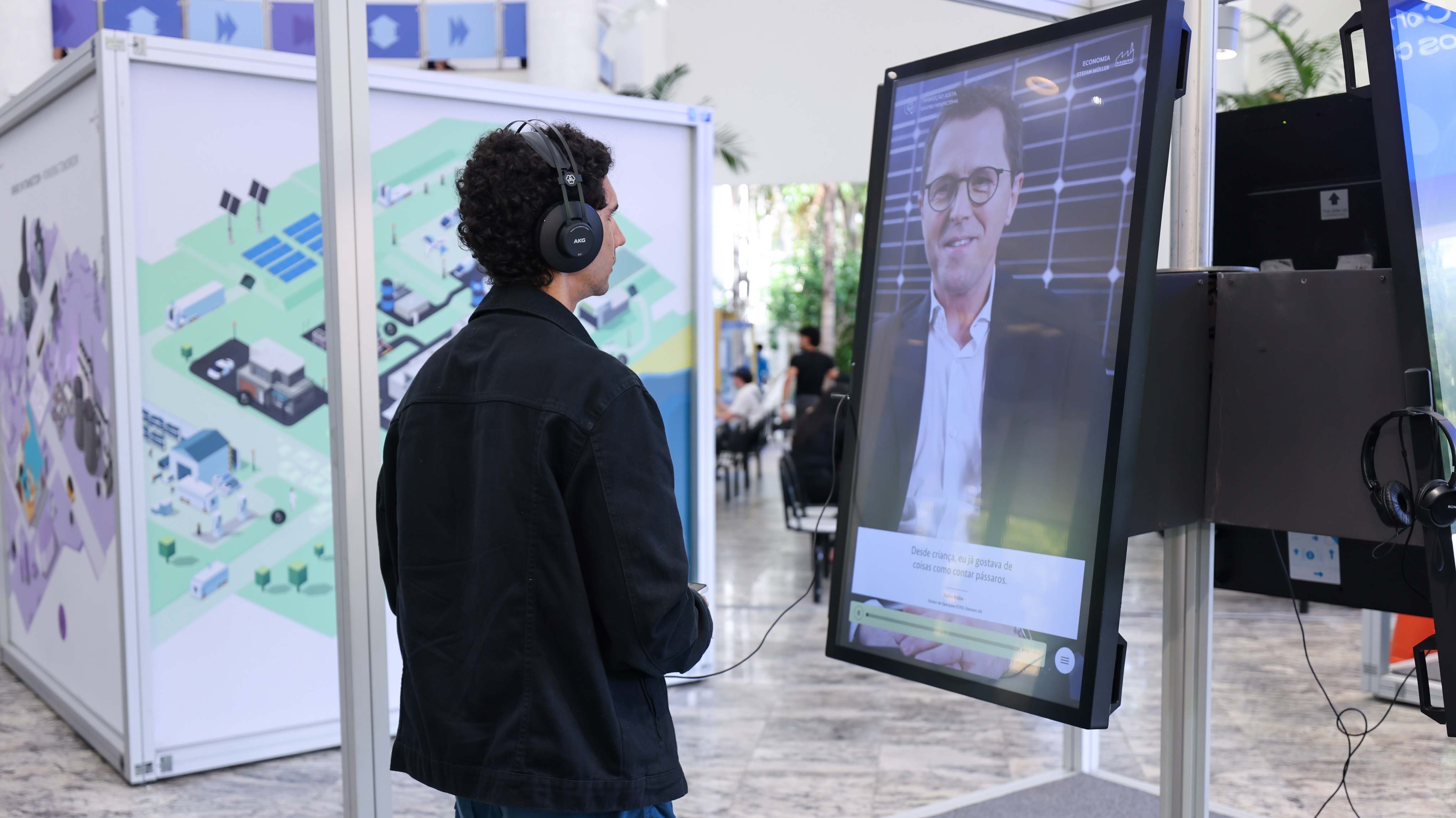 A exposição acontece no Centro de Convivência da Unifor. Foto: Ares Soares