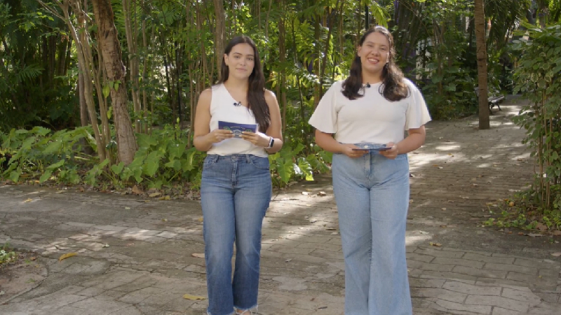 LEGENDA: Kaylane Garcia e Eduarda Girão, estudantes do curso de Jornalismo da Unifor, apresentam a edição desta semana (Foto: Leandro Pozo )
