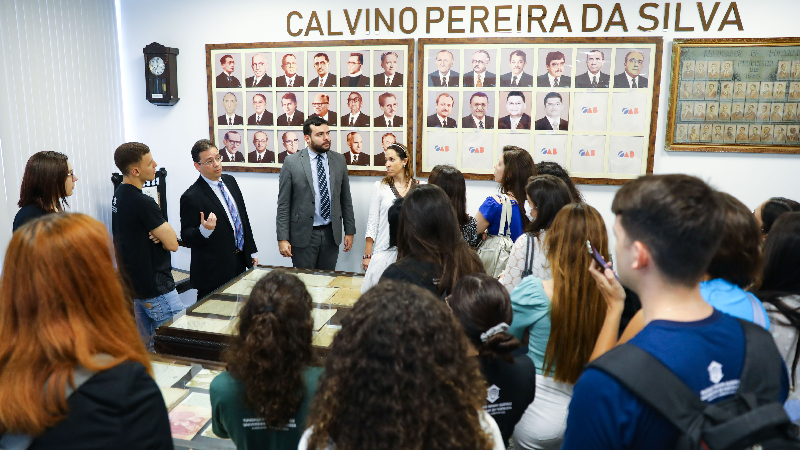 As atividades oferecem aos alunos a oportunidade de conhecer de perto as rotinas, estruturas, competências e possibilidades de atuação profissional. (Foto: Ares Soares)
