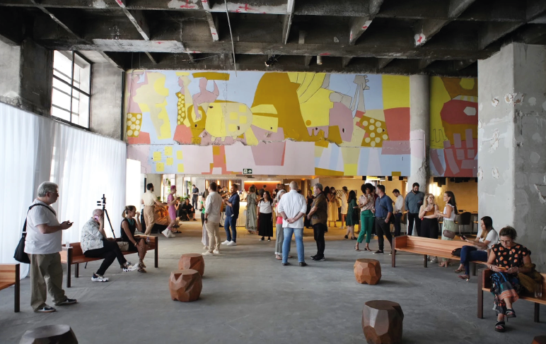 A experiência visa aprofundar o conhecimento sobre processos criativos e produtivos, ampliar a visão sobre materiais e acabamentos de alto padrão - Foto: divulgação