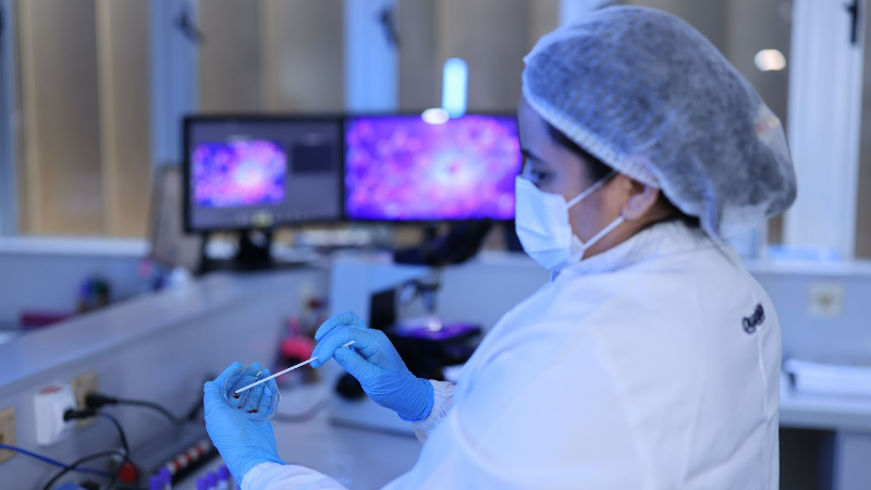 O evento contará com palestra da biomédica Natália Vasconcelos de Souza sobre “Spillover viral e zoonoses emergentes: desafios atuais e o papel do biomédico na saúde global” (Foto: Ares Soares)