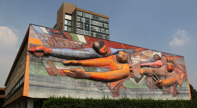O edificio da Reitoria da Universidade Nacional Autônoma do México, um dos mais representativos da capital mexicana, tem em seu exterior o mural 'El pueblo a la Universidad y la Universidad al pueblo', de David Alfaro Siqueiros. Foto: divulgação