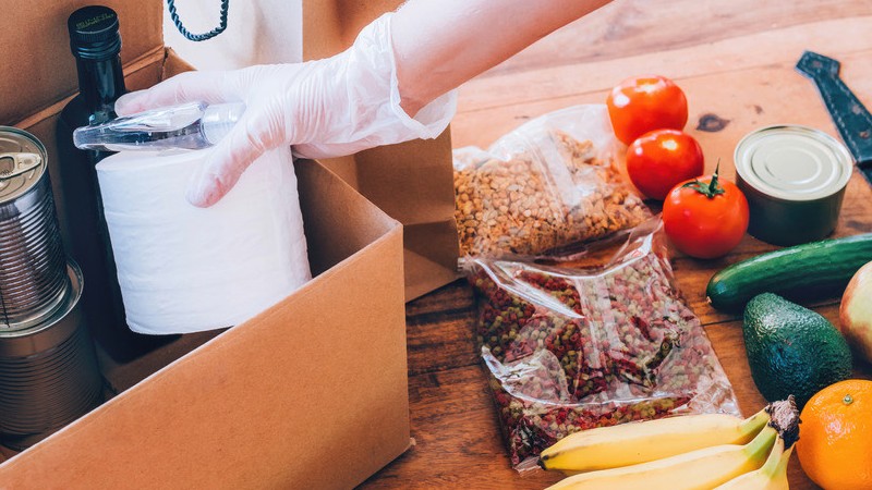 A higienização correta dos alimentos é essencial para evitar o contágio pelo novo coronavírus (Foto: Shutterstock)