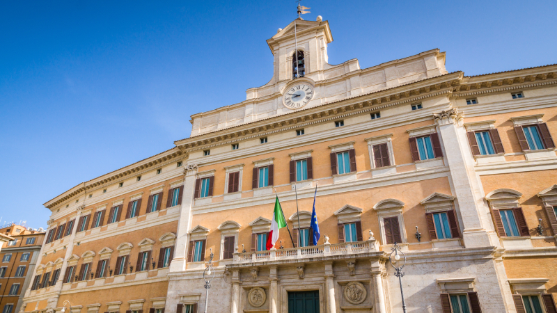 As aulas do curso de verão acontecerão em diferentes aparelhos institucionais, como o Parlamento Italiano (Foto: Getty Images)