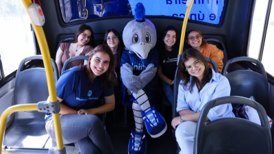 Os ônibus possuem horários definidos de saída tanto da Unifor quanto dos terminais (Foto: Ares Soares)