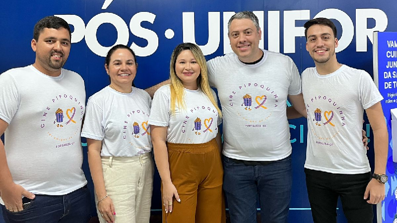 Estudantes do MBA em Gerenciamento de Projetos vestem camisa oficial da ação social (Foto: Arquivo pessoal)