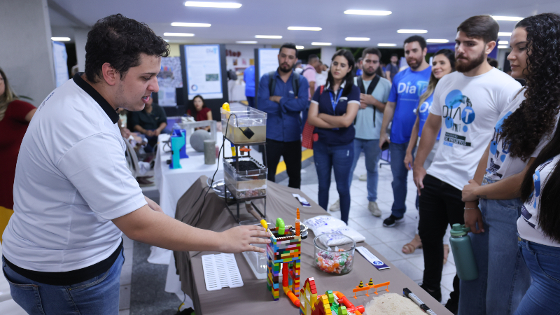 O “Dia T” promoveu a divulgação de projetos, cursos, grupos de estudo e laboratórios de tecnologia do CCT (Foto: Ares Soares)