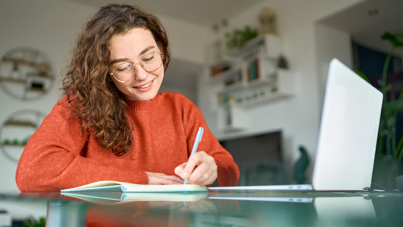 A EAD Unifor disponibiliza um universo de oportunidades aos estudantes (Foto: Getty Images)