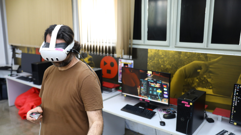 Agreste, escrita pelo dramaturgo pernambucano Newton Moreno, é uma premiada peça do teatro brasileiro, reconhecida pelo minimalismo cênico e pela intensidade de sua força dramática. A obra estreou em 2004 (Foto: Marjorie Zaranza)