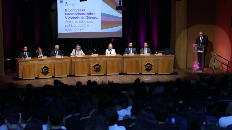 O evento é uma iniciativa da Unifor, da UFC, da Universidade Católica Portuguesa e do TRE/CE (Foto: Ares Soares)