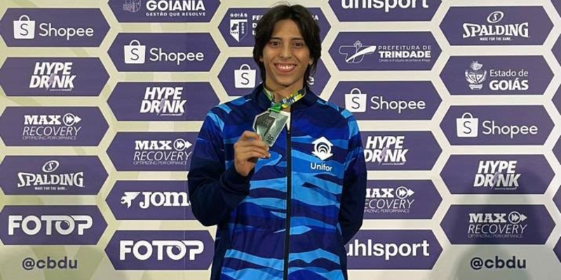 Júlia Sodré tornou-se primeira estudante de Medicina da Unifor a conquistar uma medalha individual nos JUBs em 20 anos de existência do curso (Foto: Arquivo Pessoal)