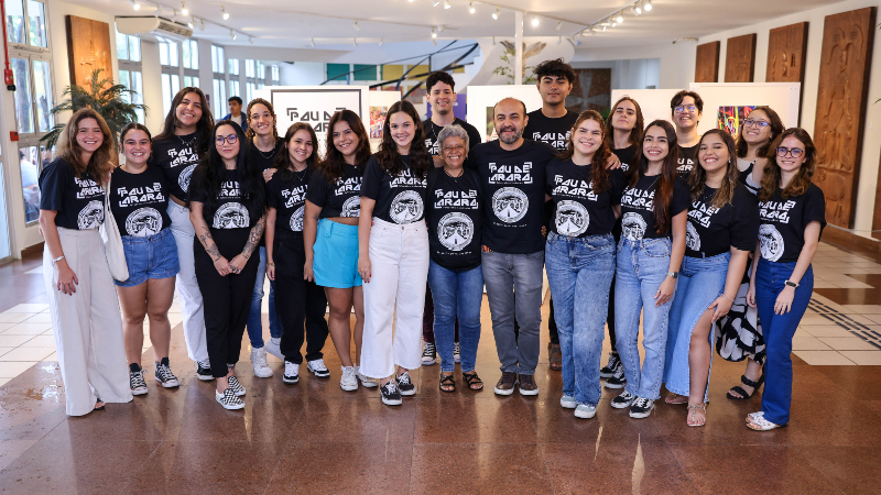 A exposição contempla as melhores imagens produzidas na última edição do projeto Pau de Arara (Foto: Ares Soares)