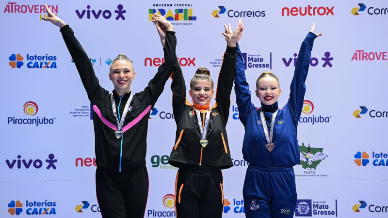 Além segunda colocação geral no Torneio, a atleta conquistou o vice-campeonato na prova de bola (Foto: Divulgação)