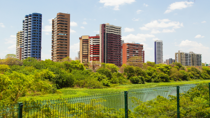 O licenciamento ambiental garante que atividades potencialmente poluidoras avancem de forma responsável (Foto: Getty images)