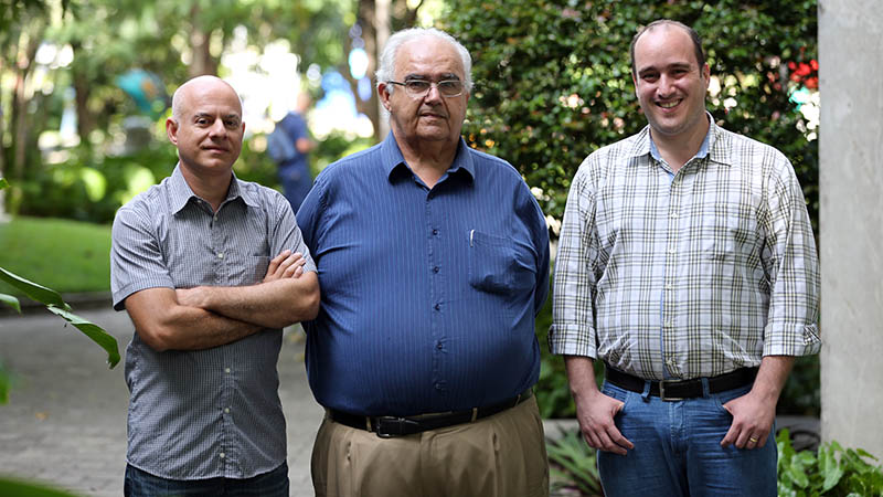 Os professores Furlan Duarte, Roberto Menescal e Roberto Macedo (Foto: Ares Soares)