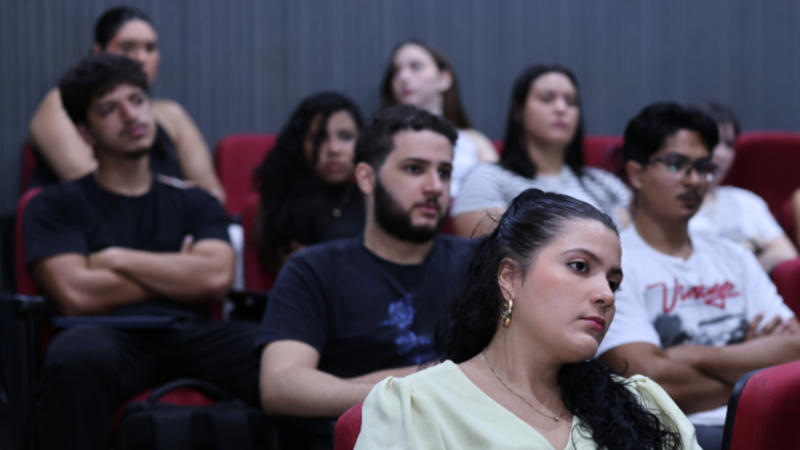 Palestra reuniu alunos da área para discutir questões relacionadas à proteção jurídica animal no Brasil e no mundo (Foto: Ares Soares)