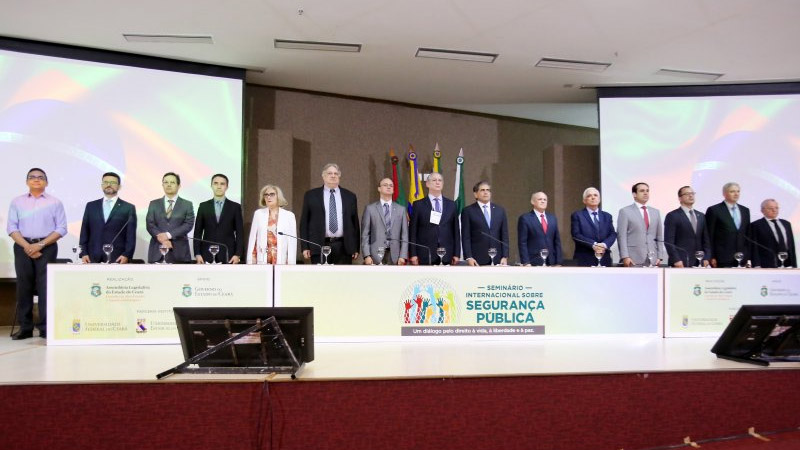 Solenidade de abertura do evento contou com a presença do vice-reitor de Graduação da Unifor, professor Henrique Sá (Foto: José Leomar)