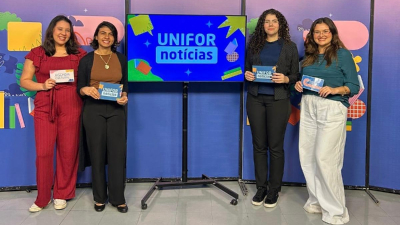 Ana Beatriz Casseb, Kaylane Garcia, Luanna Moura e Marcelly Feitosa são as apresentadoras desta edição do Unifor Notícias (Foto: Divulgação/TV Unifor))