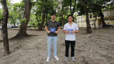 Os apresentadores Pedro Pinheiro e Matheus Marques ( Foto: Marcelo Falcão)