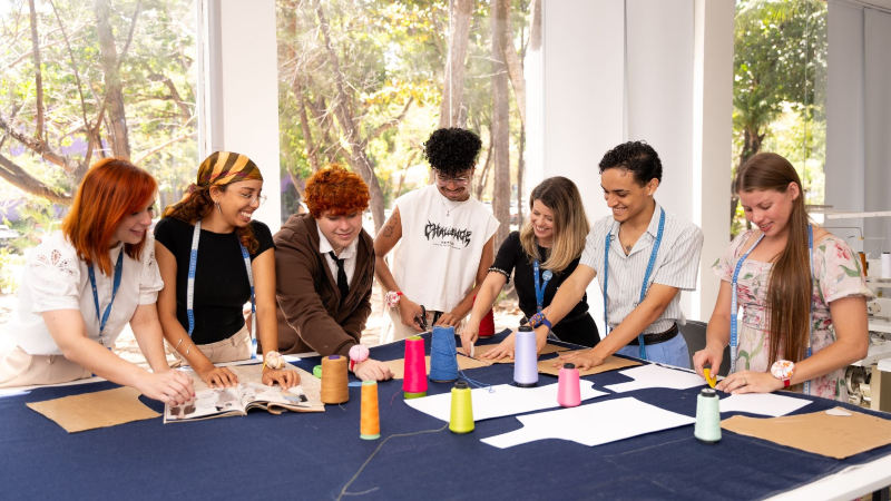 Modo On Day propicia troca de experiências entre professores e alunos dos cursos de Design, Design de Moda e Moda (Foto: Gabriel Rissi)