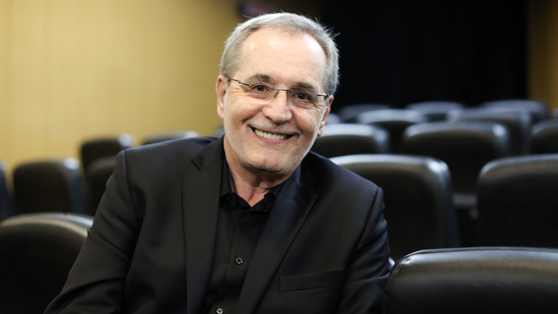 Publicitário e administrador de empresas com MBA na Universidade da Califórnia, Walter Longo concedeu entrevista antes de sua palestra na Unifor. Foto: Ares Soares.