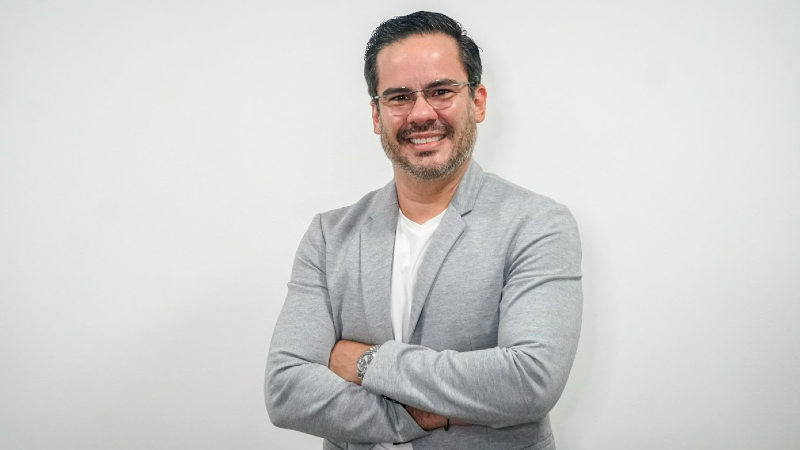 Mestre e doutor em Farmacologia, André possui pós-graduação em Harmonização Orofacial e é docente do curso de Odontologia da Unifor (Foto: Arquivo pessoal)