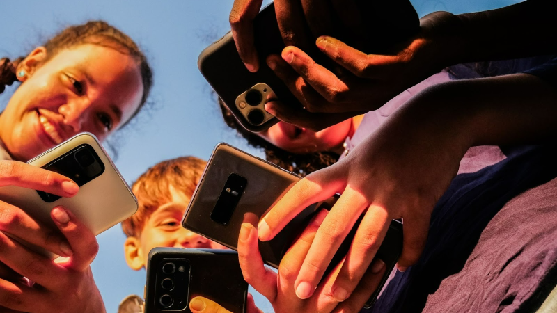 O Estatuto Digital da Criança e do Adolescente (ECA Digital) foi instituído em setembro de 2025, por meio da Lei nº 15.211 (Foto: Getty images)