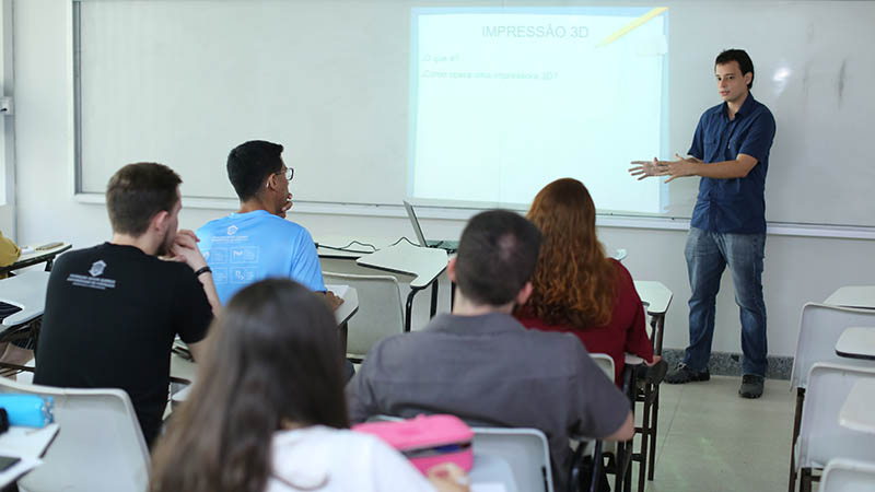 Realizados anualmente, os Encontros Científicos têm o intuito de divulgar as pesquisas realizadas não só por membros da instituição como alunos e professores da Universidade de Fortaleza, mas por participantes de outras instituições.   Foto: Ares Soares.