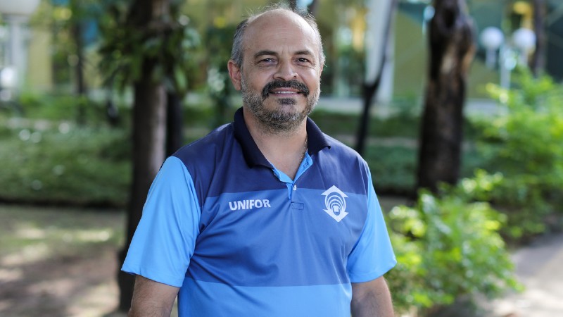 Wilson Sabóia é Técnico da Seleção Feminina Brasileira de Futsal, mestre e doutor em Educação (Foto: Ares Soares)
