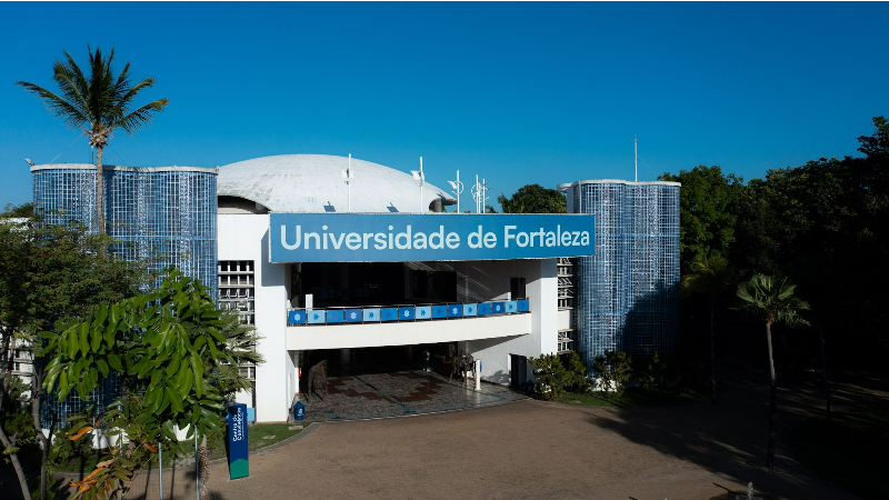 Alguns serviços da Unifor continuam em funcionamento com horários diferenciados até o dia 3 de agosto (Foto: Ares Soares)