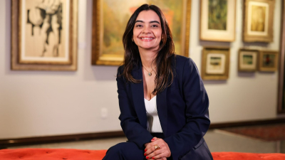 Doutora em Educação e mestre em Direito, Katherinne possui uma longa trajetória junto a Unifor, onde atuou da sala de aula à gestão educacional (Foto: Ares Soares)