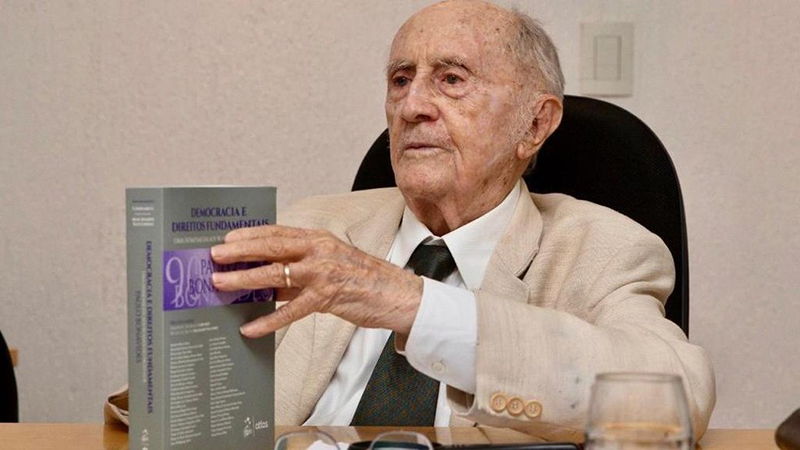 Grande homenageado pelo evento, o jurista, cientista político e jornalista Paulo Bonavides foi Conselheiro e Doutor Honoris Causa da Unifor (Foto: Cid Barbosa/SVM)