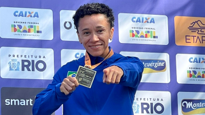 Estudante do curso de Educação Física da Unifor, Pedrina coleciona conquistas memoráveis, como a vitória sobre a famosa atleta queniana Viola Jelagat Kosgei nos 21km da Vai de Bet Run, em Recife (Foto: Arquivo pessoal)