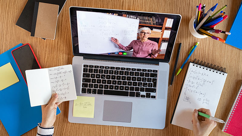 O Núcleo Tecnologias Educacionais da Unifor (NTE) é responsável pela modalidade de ensino a distância (EaD) da Unifor e disponibiliza, aos alunos, 27 disciplinas nesta modalidade (Foto: Ridofranz/Getty Images)