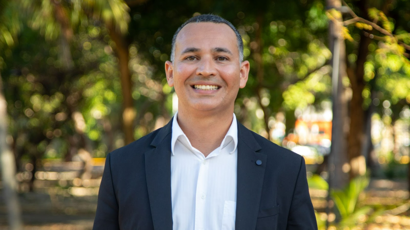 Engenheiro de segurança do trabalho, Roberto possui mestrado em Ciências Médicas e especializações em Projetos de Acústica e Iluminação e em Ergonomia (Foto: Julia Donato)