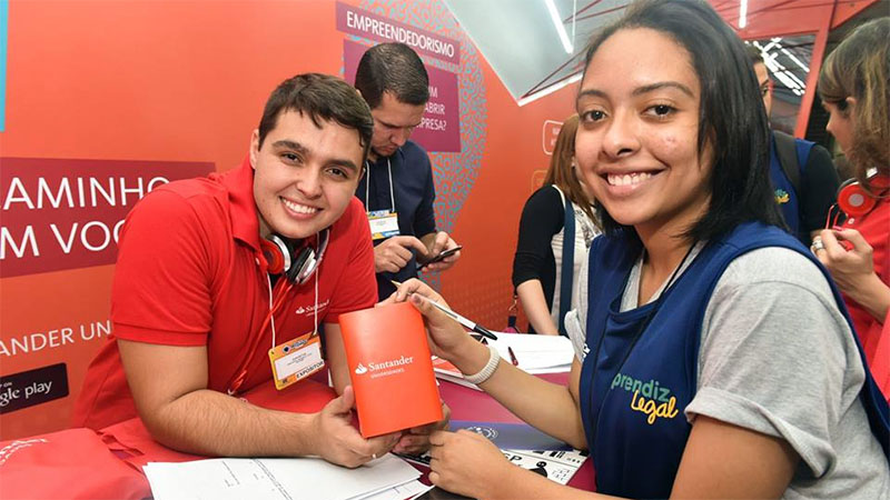 O Empreenda Santander tem como objetivo fomentar o empreendedorismo em todo o Brasil e apoiará os negócios dos contemplados (Foto: Santander Universidades)
