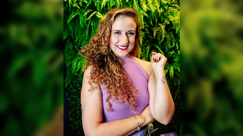 Mestre e doutora em Psicologia, Sara é psicodramatista e professora do curso de Psicologia e da Especialização em Psicologia Jurídica da Unifor (Foto: Arquivo pessoal)