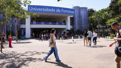 Horários ajustados e serviços disponíveis incluem atendimento do PAP e fechamento da loja do campus (Foto: Ares Soares)