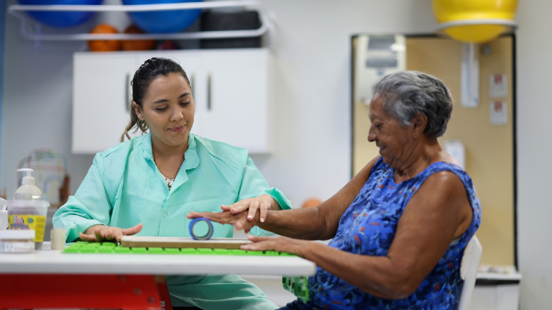 A Terapia Ocupacional é uma carreira que interage de forma intensa com outras áreas da saúde, como fisioterapia, psicologia e fonoaudiologia (Foto: Ares Soares)